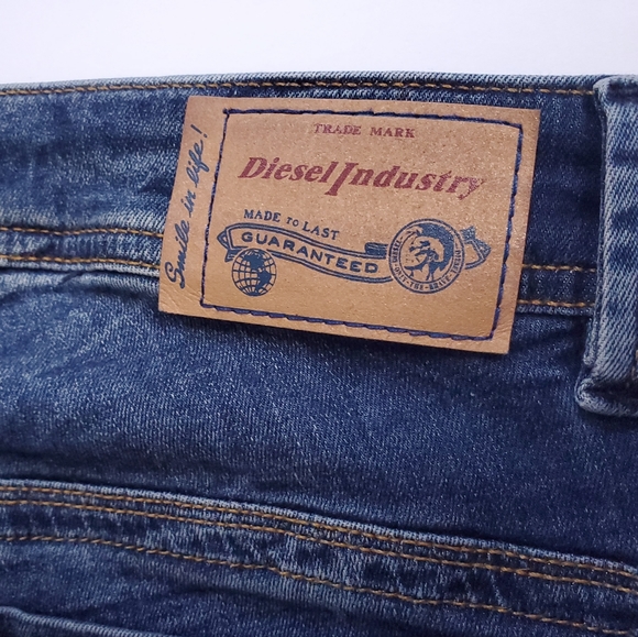 Diesel Girl's Slim Skinny Stretch Medium Wash Denim Jeans Kids 16Y - Picture 9 of 14